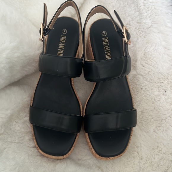 black buckle strap wedge sandals - Picture 2 of 4